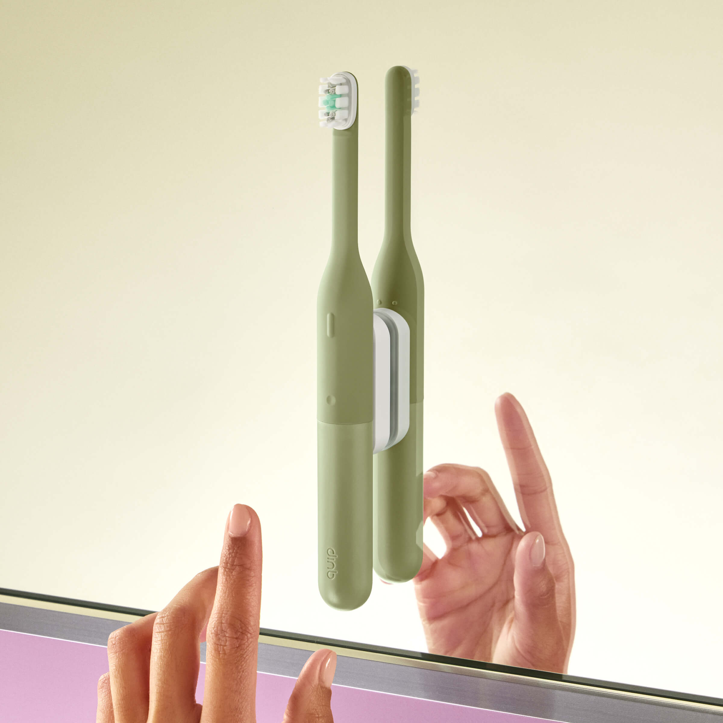 uctImg_2400x2400_MirrorMount_White-3.jpg